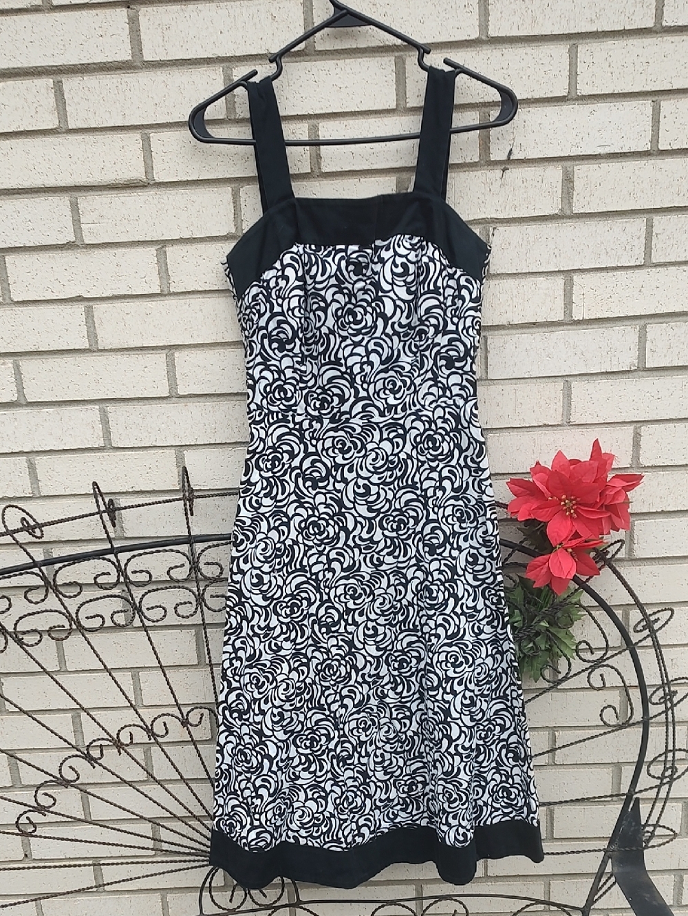 Black/White Dress - Picture 3 of 10